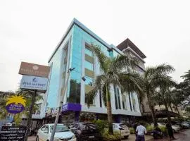 Royal Plaza Suites by RAK Rooms, Mangaluru