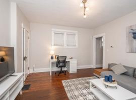 The Vista View Villa 1 Amazing Getaway for 2，位于辛辛那提的酒店