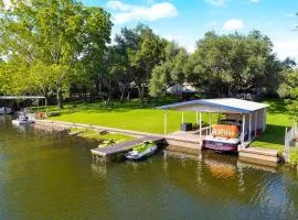 Waterside Dream - Waterfront Home on Lake LBJ