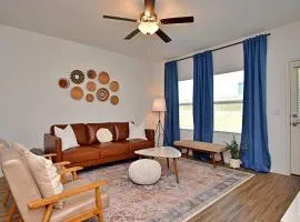 Long-term Stays Family-friendly Communal pool