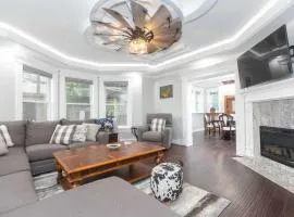 4 BDR Lake Geneva Estate Across from Beach