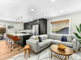 Little Bearcat Bungalow - Stay on Ozark Waterfront