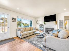 Cozy Oaks - A Coastal Getaway with Idyllic Scenery