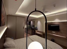 TWILIGHT LUXURY STAYz，位于大诺伊达的酒店