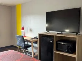 埃文斯维尔东速8酒店