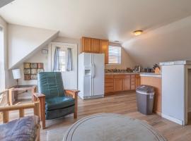 Rainbow Ridge B - 1BR/1BA，位于六月湖的酒店