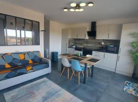 Mimizan Plage - Grand Studio 3 étoiles - 1 à 4 pers - Tout confort - 6 mn à pieds de la plage，位于米尼赞海滩的公寓