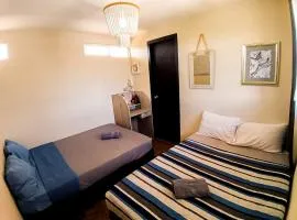 Dalia Room, Paseo Durango