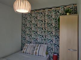 Studio cosy sans vis-à-vis，位于弗农的酒店