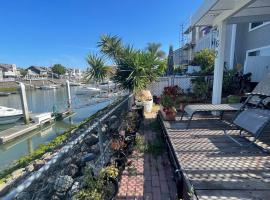 Waterfront Oasis，位于匹兹堡的酒店