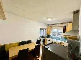 Stylish 4-Bed Home in Egham Surrey near airport