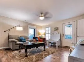 Pet-Friendly 2BR Ranch Wifi Parking Near RTP