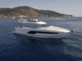 Saigon Luxury Private Yacht Prestige 590 - Managed by Vietyacht Club