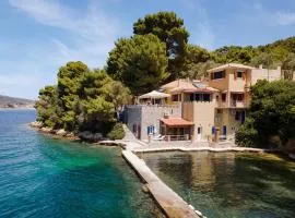 Porto Castello Villas