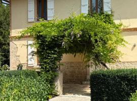 Hôtel Restaurant Les Boissières，位于Bioule的酒店