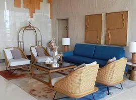 The Verdin Brand-New Unit with Pool, Gym, & High-Speed Wi-fi