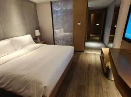 苏州火车站美居酒店