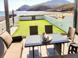 Marilous House - Skyros Beachfront Getaway