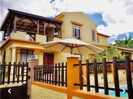 Shym Villa Flic en Flac，位于Midlands Station的酒店