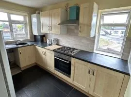 3 Bedroom Thundersley Apartment