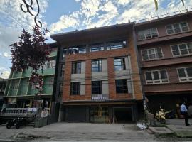 The Pinecrest，位于甘托克的酒店