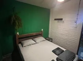 Quarto Privativo Casal - Banheiro Compartilhado