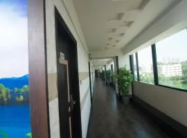 Rajathadri Palace Hotel Lake Breeze Suites