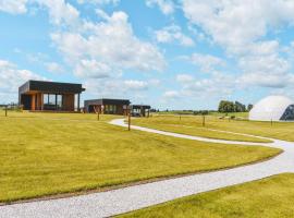 Vilkiškių Karpis Glamping，位于Vilionys的酒店