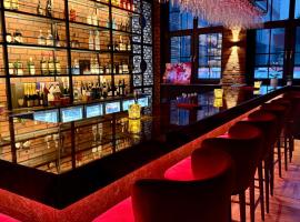 Twins Hotel，位于杜伊斯堡的带停车场的酒店