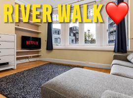 Charming Modern 1bedroomFlat in the Heart Richmond，位于里士满的酒店