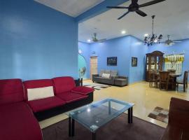 Homestay D Makmur UNIT 1，位于丰盛港的酒店