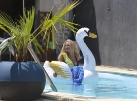 Studio Idéal pour 2 à 3 personnes avec une piscine dans la maison principale