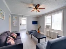Near Shops, Eats and Trails Loudon County Apt!