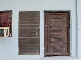 Hotel O THE RED CAP INN，位于Garhi Harsāru的酒店