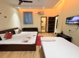 ATULYAM STAYS SUSHANT GOLF CITY LUCKNOW，位于勒克瑙的酒店