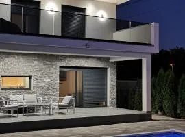Villa LUXIA
