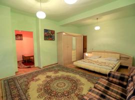 Karin Resort Aghveran，位于Arzakan的酒店