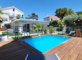 Villa Sanadream - location d'appartements Sanary - Portissol，位于滨海萨纳里的酒店