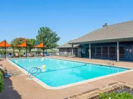 Landing Apartments Tulsa - Southbrook