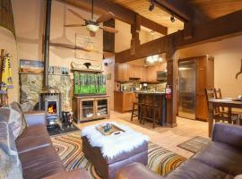 North Lake Tahoe Alpine Retreat 5 Min to Skiing，位于阿尔卑斯山草甸的酒店