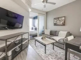 Landing Stylish 1BD Game Room Gym