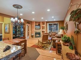 Crystal Charm Amazing 3 BDR Condo Close to Beaches Casinos & Skiing，位于水晶湾的酒店