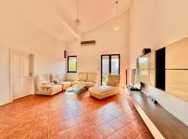 Kumbor sunny port with shared pool