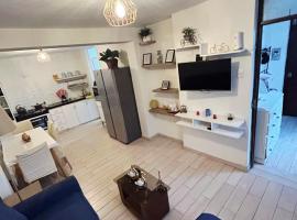 Adel 1 Ovalo Larco - Departamento，位于特鲁希略的酒店