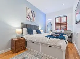 Leeds Elegant Central Flat - Sleeps 8 - View City Centre