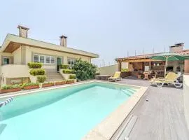 Casa Ar-Belo by House and People