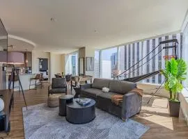Skyline 2BR Pool & Parking W D