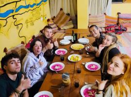 El Parche Rutero Hostel，位于皮萨克的自助式住宿