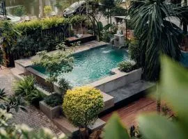 Sesatha waters edge villa