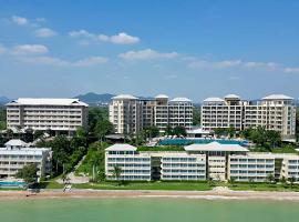 Royal Phala Cliff Beach Resort，位于班昌的酒店